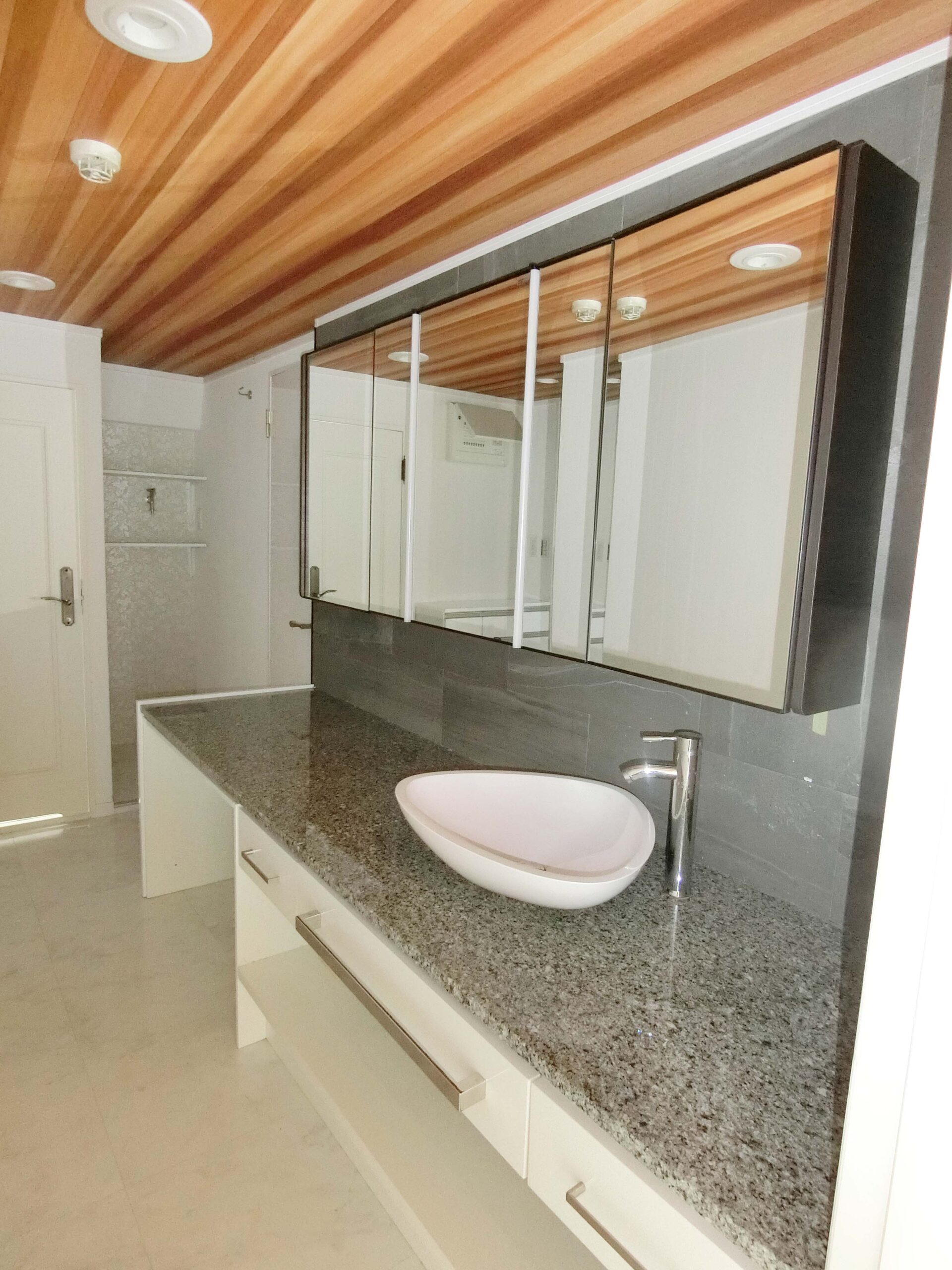 ライオンズマンション京橋川公園　14階