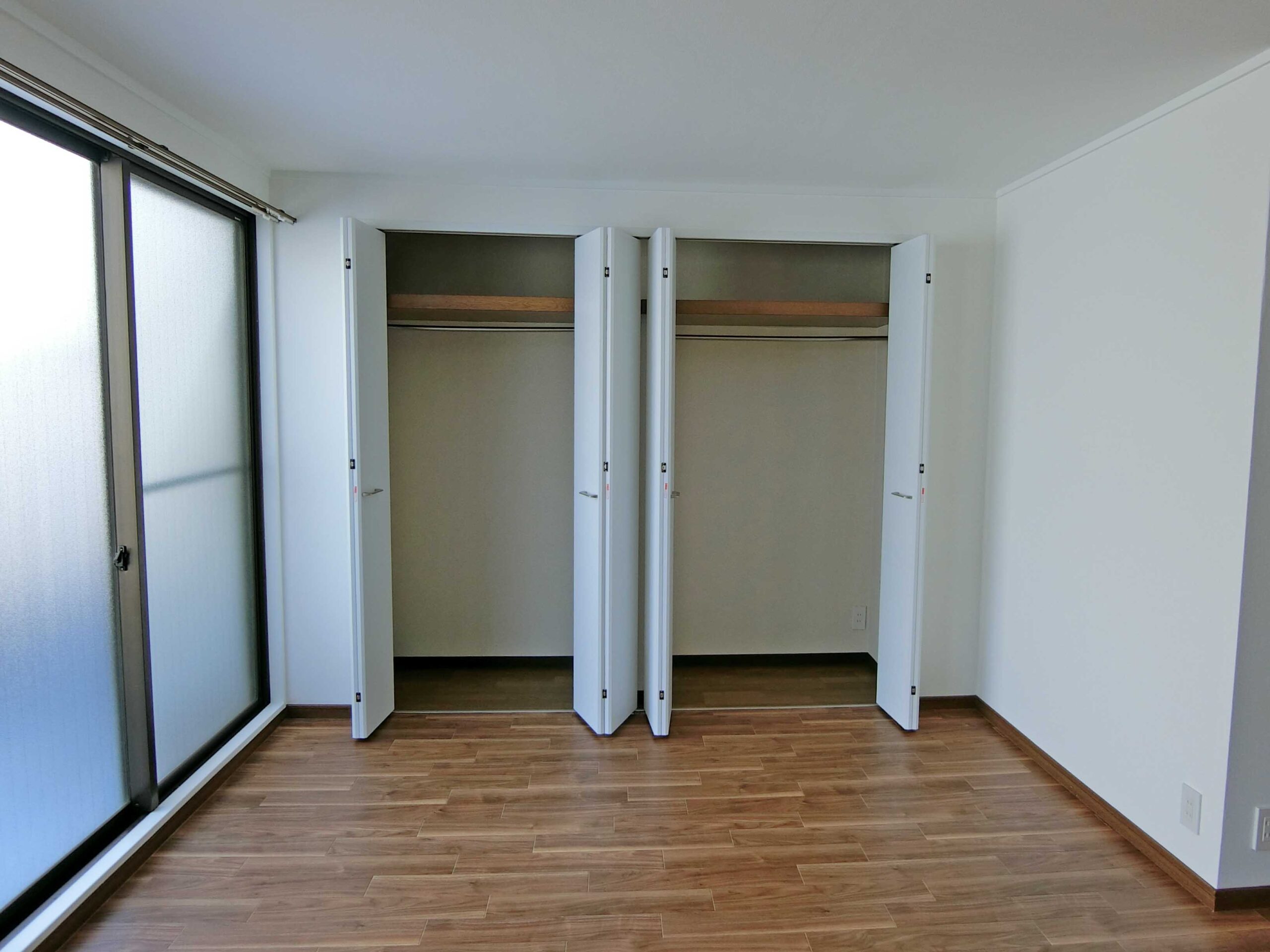 中区三川町　オセアンビル