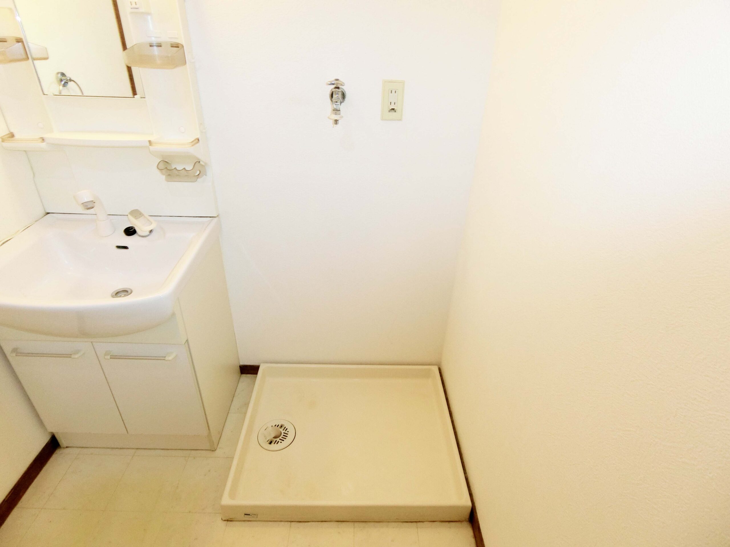 南区皆実町　みなみ町ハイツ　203