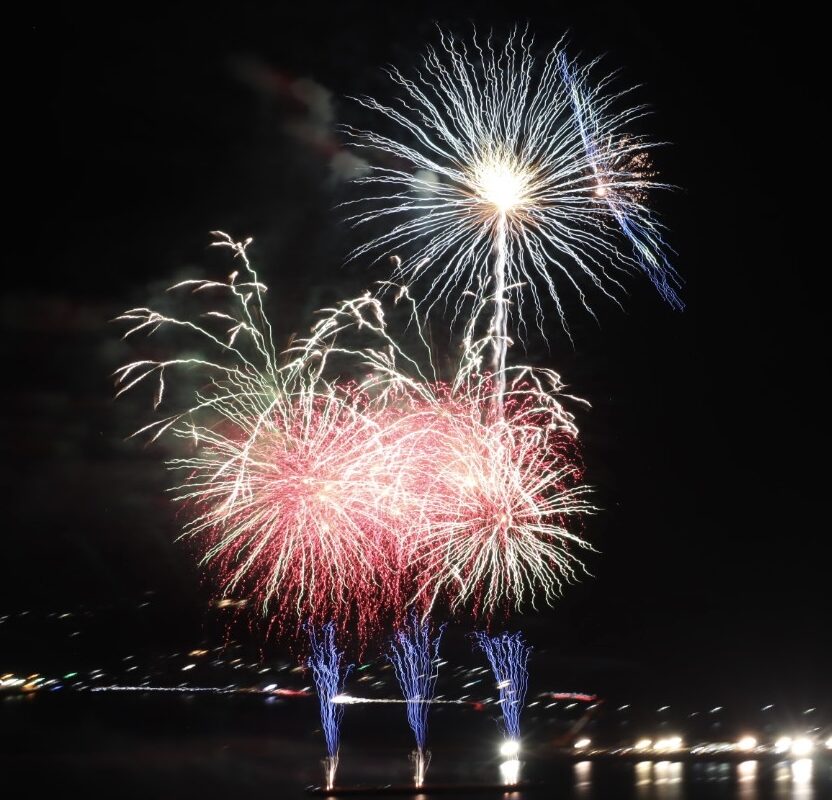 やっさ祭り 花火フェスタ