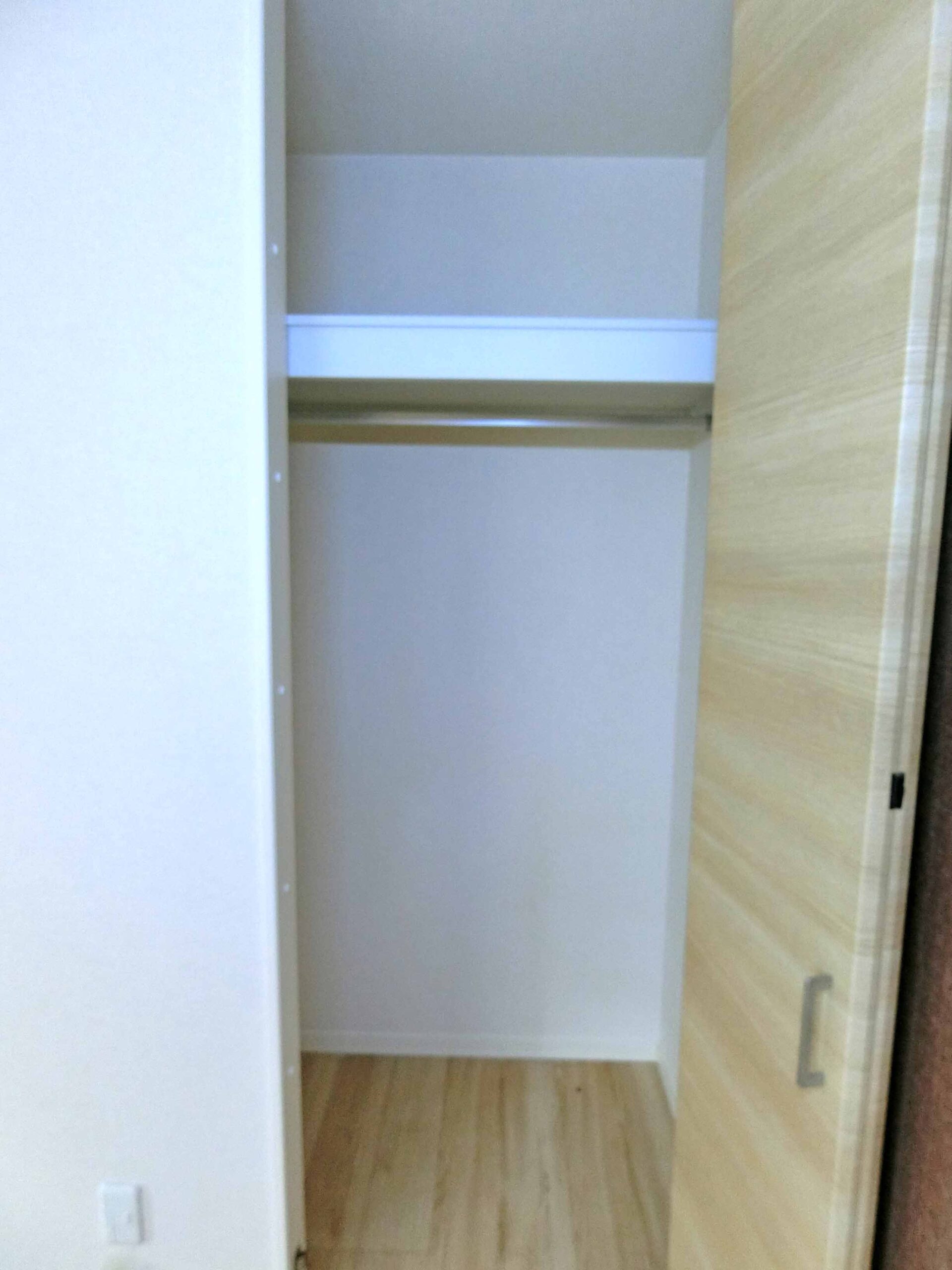 中区宝町　リビエーヌⅡ 201号