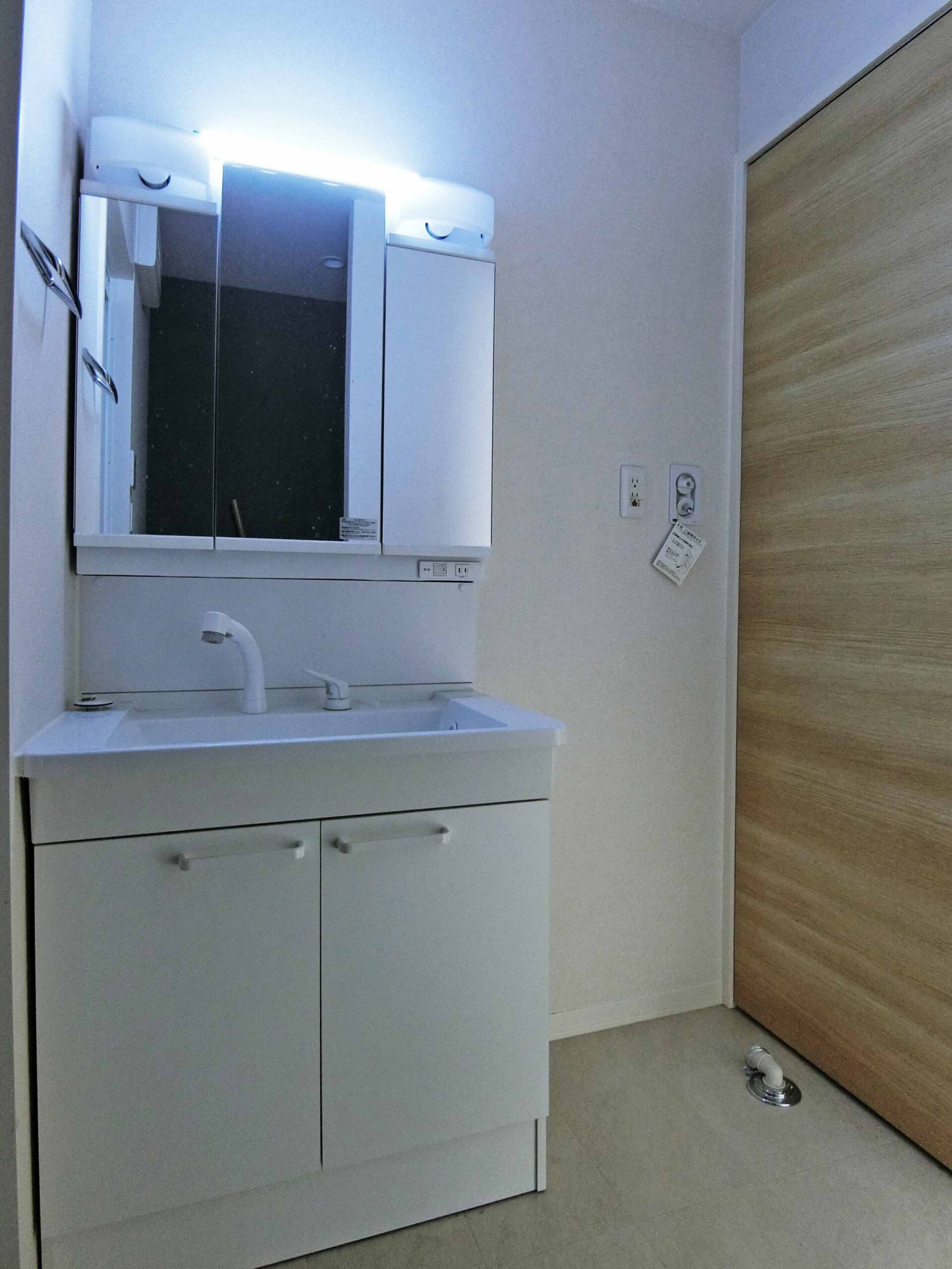 中区宝町　リビエーヌⅡ 201号